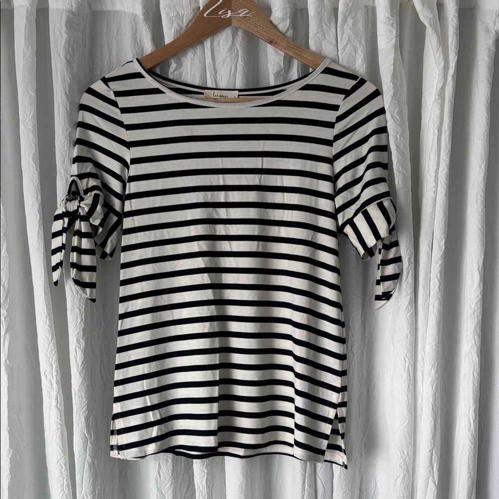 Striped Short-Sleeve Tie-Sleeve Tee - Black & White